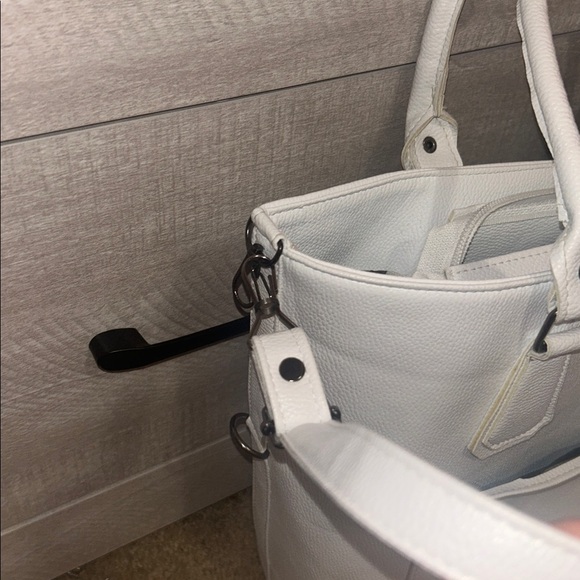 Guess Vintage Elegant White large Handbag / Tote Book Bag purse Faux Leather - Picture 6 of 14